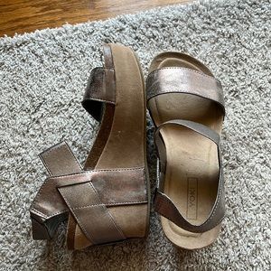 Yoki shoes size 8.5